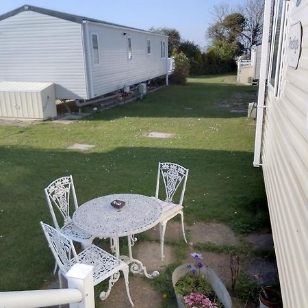 Private Caravan Situated At Parkdean Holiday Resort St Margaret'S At Cliffe Number 18 Exteriér fotografie