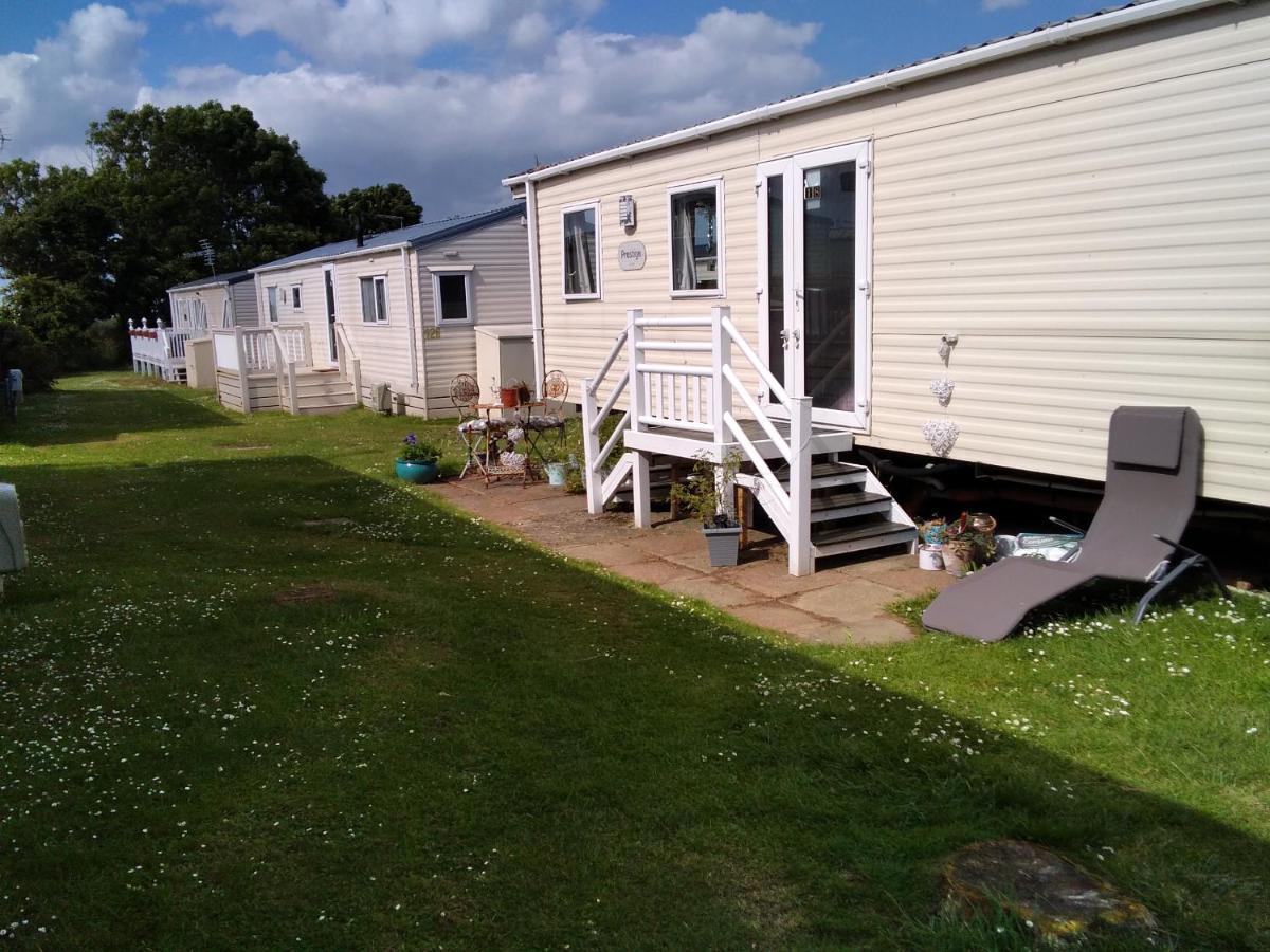 Private Caravan Situated At Parkdean Holiday Resort St Margaret'S At Cliffe Number 18 Exteriér fotografie