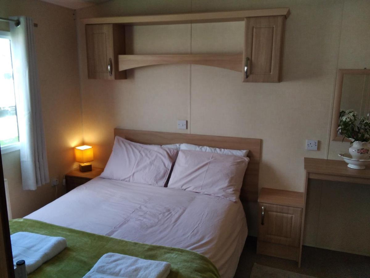 Private Caravan Situated At Parkdean Holiday Resort St Margaret'S At Cliffe Number 18 Exteriér fotografie